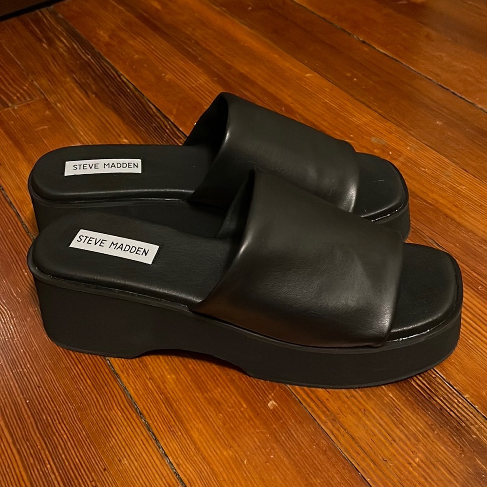 Steve Madden Slinky 30 Platform Slide Sandal